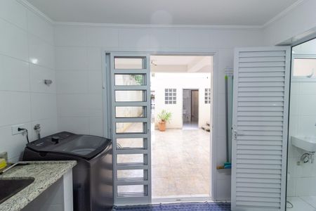 Casa à venda com 214m², 3 quartos e 2 vagas Casa à venda com 214m², 3 quartos e 2 vagasÁrea de Serviço 2