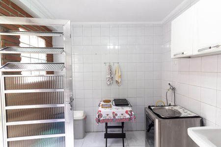 Casa à venda com 214m², 3 quartos e 2 vagas Casa à venda com 214m², 3 quartos e 2 vagasÁrea de Serviço 1