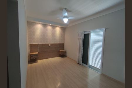 Casa de condomínio à venda com 217m², 4 quartos e 4 vagasFoto 01