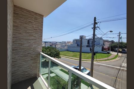 Casa de condomínio à venda com 217m², 4 quartos e 4 vagasFoto 01