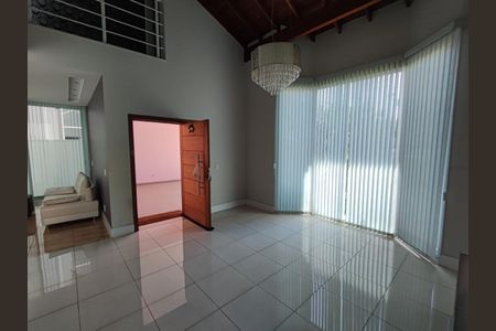 Foto 01 de casa de condomínio à venda com 4 quartos, 217m² em Swiss Park, Campinas