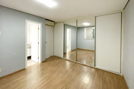 Apartamento para alugar com 120m², 4 quartos e 2 vagasSuite 1