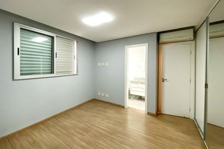 Apartamento para alugar com 120m², 4 quartos e 2 vagasSuite 1