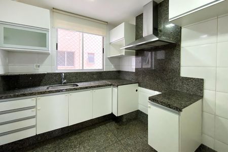 Apartamento para alugar com 120m², 4 quartos e 2 vagasCozinha