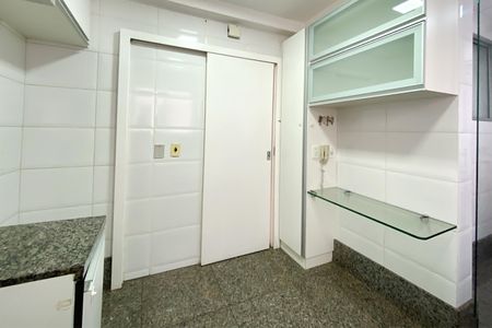 Apartamento para alugar com 120m², 4 quartos e 2 vagasCozinha