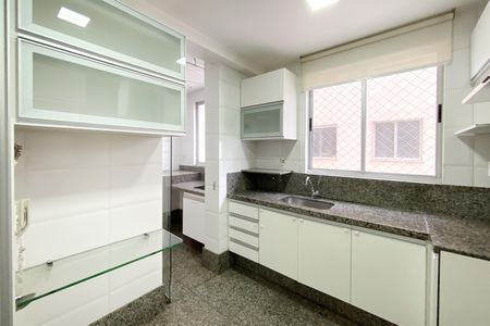 Apartamento para alugar com 120m², 4 quartos e 2 vagasCozinha