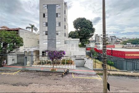 Apartamento à venda com 110m², 3 quartos e 1 vagaFachada