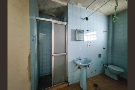 Banheiro de apartamento à venda com 1 quarto, 37m² em República, São Paulo