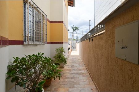Apartamento para alugar com 56m², 2 quartos e sem vagaEntrada