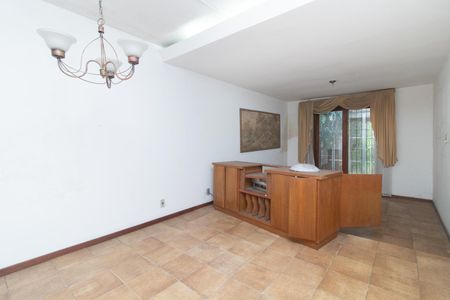 Casa à venda com 320m², 5 quartos e 2 vagas Casa à venda com 320m², 5 quartos e 2 vagasQuarto 1