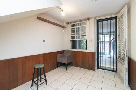 Sala de casa à venda com 5 quartos, 320m² em Santana, Porto Alegre