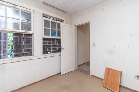 Casa à venda com 320m², 5 quartos e 2 vagas Casa à venda com 320m², 5 quartos e 2 vagasQuarto 2