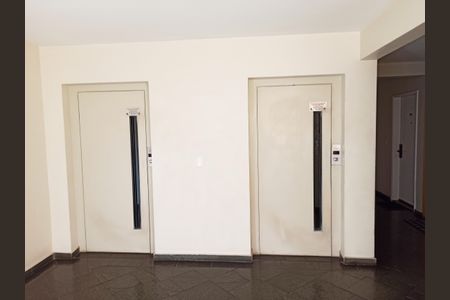 Apartamento à venda com 77m², 3 quartos e 2 vagasHall Elevadores
