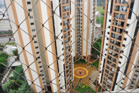 Apartamento à venda com 77m², 3 quartos e 2 vagasDetalhe - Vista do Quarto 01 com Suíte