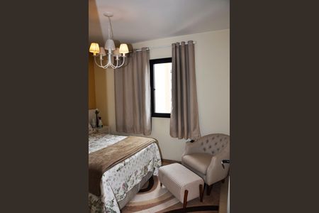 Apartamento à venda com 77m², 3 quartos e 2 vagasDetalhe - Quarto 01 com Suíte