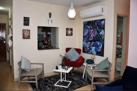 Apartamento à venda com 77m², 3 quartos e 2 vagasDetalhe - Sala