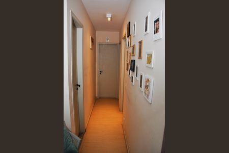 Apartamento à venda com 77m², 3 quartos e 2 vagasDetalhe - Corredor Quartos