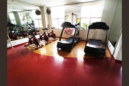 Apartamento à venda com 77m², 3 quartos e 2 vagasAcademia