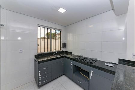 Cozinha de apartamento para alugar com 3 quartos, 90m² em Salgado Filho, Belo Horizonte