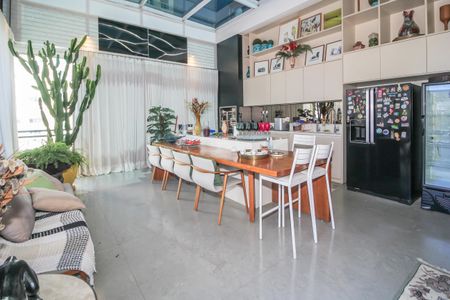 Apartamento à venda com 600m², 5 quartos e 7 vagasCobertura