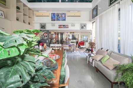 Apartamento à venda com 600m², 5 quartos e 7 vagasCobertura