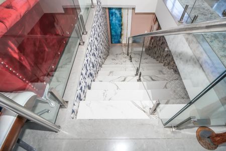 Apartamento à venda com 600m², 5 quartos e 7 vagasEscada