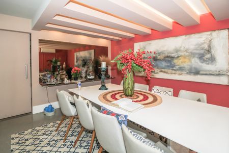 Apartamento à venda com 600m², 5 quartos e 7 vagasSala