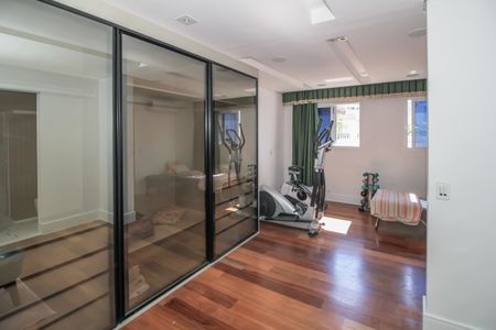 Apartamento à venda com 600m², 5 quartos e 7 vagasSuíte