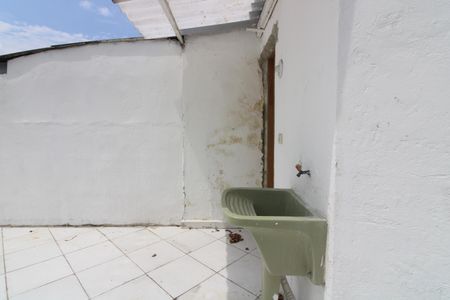 Casa para alugar com 64m², 2 quartos e 1 vagaÁrea de Serviço