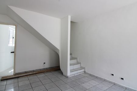 Sala de casa para alugar com 2 quartos, 64m² em Ponte Rasa, São Paulo