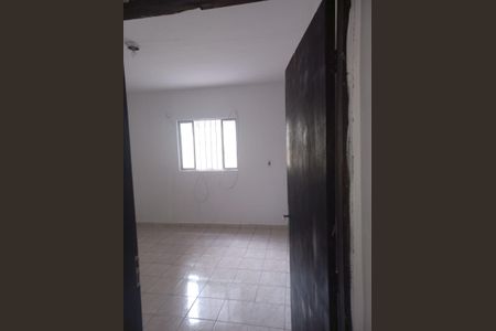 Quarto de casa para alugar com 2 quartos, 125m² em Vila Marcondes, Carapicuíba