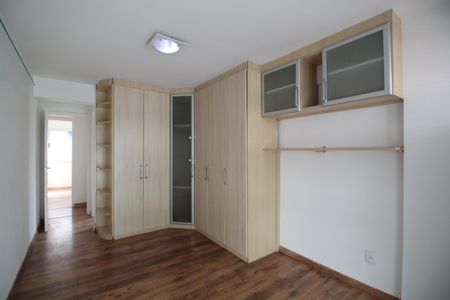 Apartamento à venda com 111m², 4 quartos e 2 vagasQuarto 3