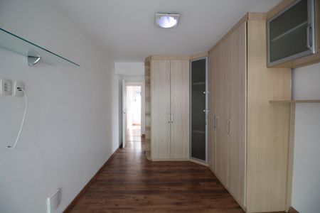 Apartamento à venda com 111m², 4 quartos e 2 vagasQuarto 3