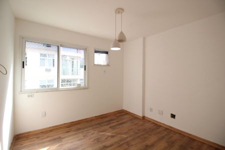 Apartamento à venda com 111m², 4 quartos e 2 vagasQuarto 2