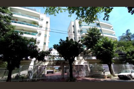 Apartamento à venda com 111m², 4 quartos e 2 vagasFachada