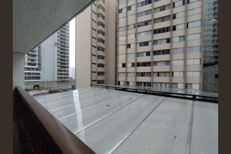 Vista da Rua de apartamento para alugar com 1 quarto, 30m² em Vila Gumercindo, São Paulo