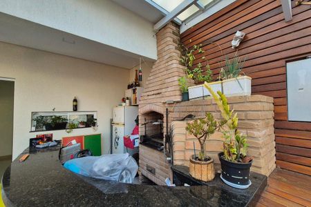 Casa de condomínio à venda com 400m², 5 quartos e 5 vagas Casa de condomínio à venda com 400m², 5 quartos e 5 vagasÁrea comum - Churrasqueira