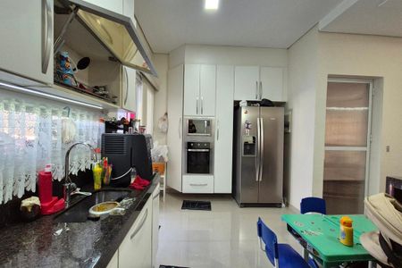 Casa de condomínio à venda com 400m², 5 quartos e 5 vagas Casa de condomínio à venda com 400m², 5 quartos e 5 vagasCozinha