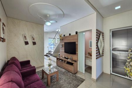 Casa de condomínio à venda com 400m², 5 quartos e 5 vagas Casa de condomínio à venda com 400m², 5 quartos e 5 vagasSala