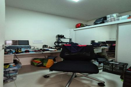 Casa de condomínio à venda com 400m², 5 quartos e 5 vagas Casa de condomínio à venda com 400m², 5 quartos e 5 vagasEscritório 2