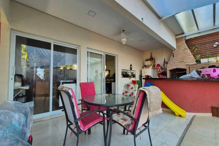 Casa de condomínio à venda com 400m², 5 quartos e 5 vagas Casa de condomínio à venda com 400m², 5 quartos e 5 vagasÁrea comum