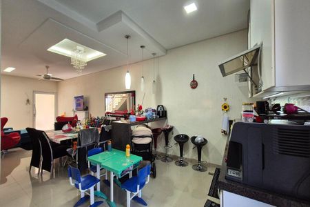 Casa de condomínio à venda com 400m², 5 quartos e 5 vagas Casa de condomínio à venda com 400m², 5 quartos e 5 vagasCozinha