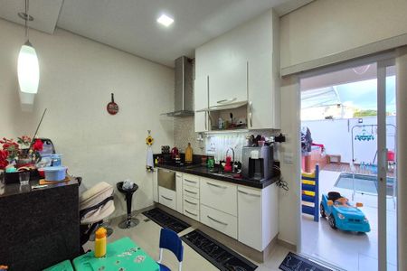 Casa de condomínio à venda com 400m², 5 quartos e 5 vagas Casa de condomínio à venda com 400m², 5 quartos e 5 vagasCozinha