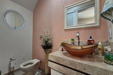 Casa de condomínio à venda com 400m², 5 quartos e 5 vagas Casa de condomínio à venda com 400m², 5 quartos e 5 vagasLavabo