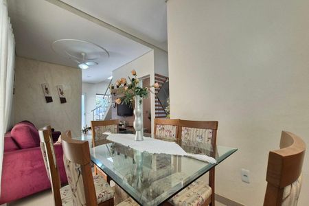 Casa de condomínio à venda com 400m², 5 quartos e 5 vagas Casa de condomínio à venda com 400m², 5 quartos e 5 vagasSala de Jantar