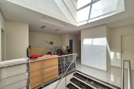 Casa de condomínio à venda com 400m², 5 quartos e 5 vagas Casa de condomínio à venda com 400m², 5 quartos e 5 vagasHall dos Quartos