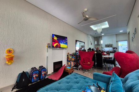 Casa de condomínio à venda com 400m², 5 quartos e 5 vagas Casa de condomínio à venda com 400m², 5 quartos e 5 vagasSala de TV 2