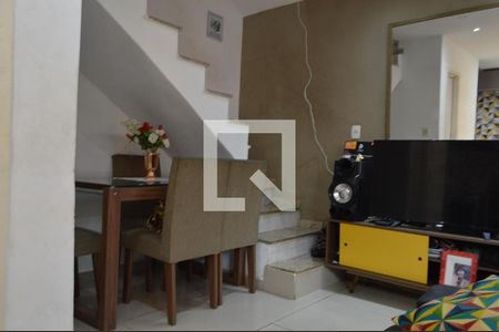 Sala de casa para alugar com 2 quartos, 60m² em Curicica, Rio de Janeiro