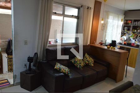 Casa para alugar com 60m², 2 quartos e 1 vagaSala