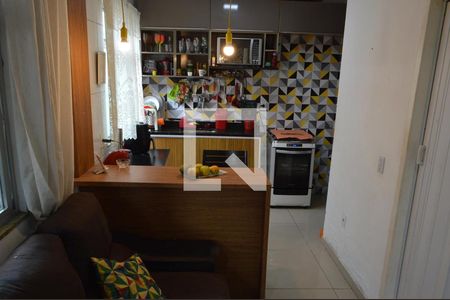 Casa para alugar com 60m², 2 quartos e 1 vagaSala